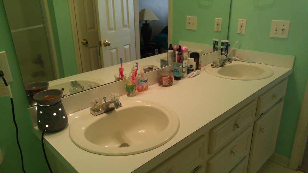 I absolutely love a clean bathroom!
