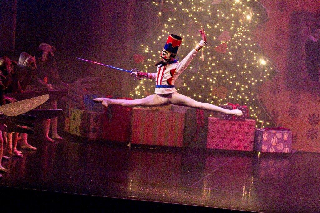 A Timeless Holiday Tradition :: The Columbia City Ballet’s Nutcracker | Columbia SC Moms Blog