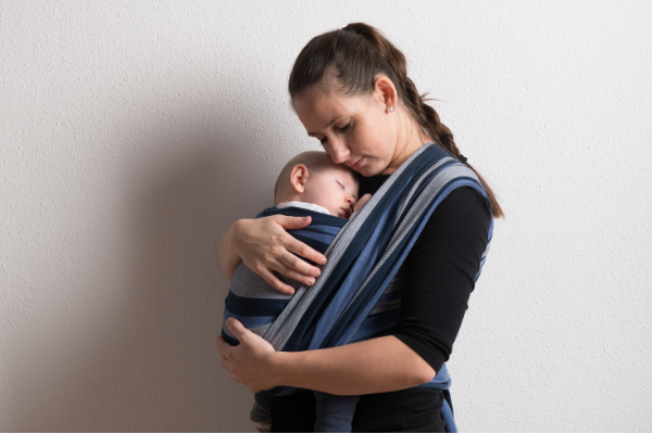 An Intro to Basic Babywearing | Columbia SC Moms Blog