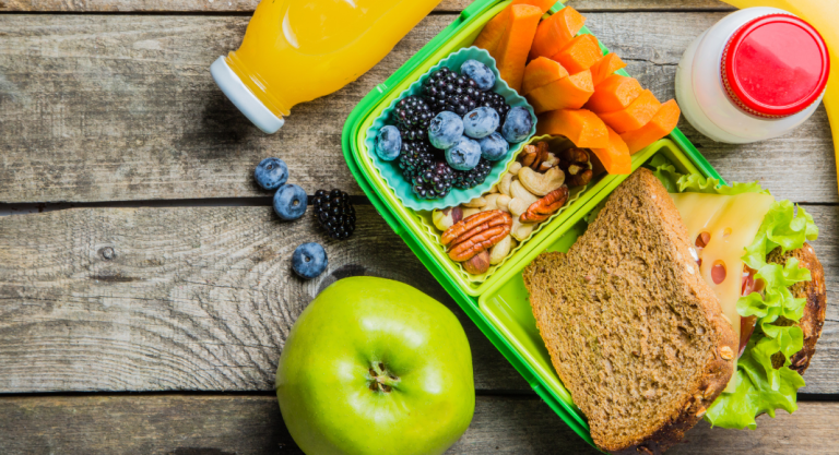 5 Budgeting Tips for School Lunches From a Mom of Four